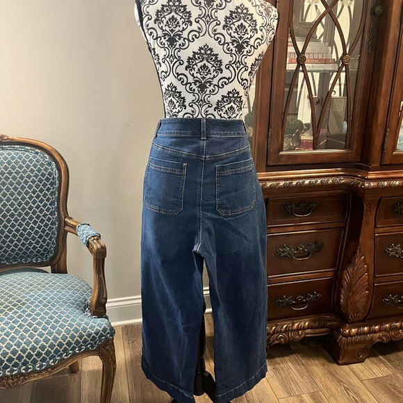 Talbots size 10 high waist crop, dark wash jeans - Picture 2 of 3